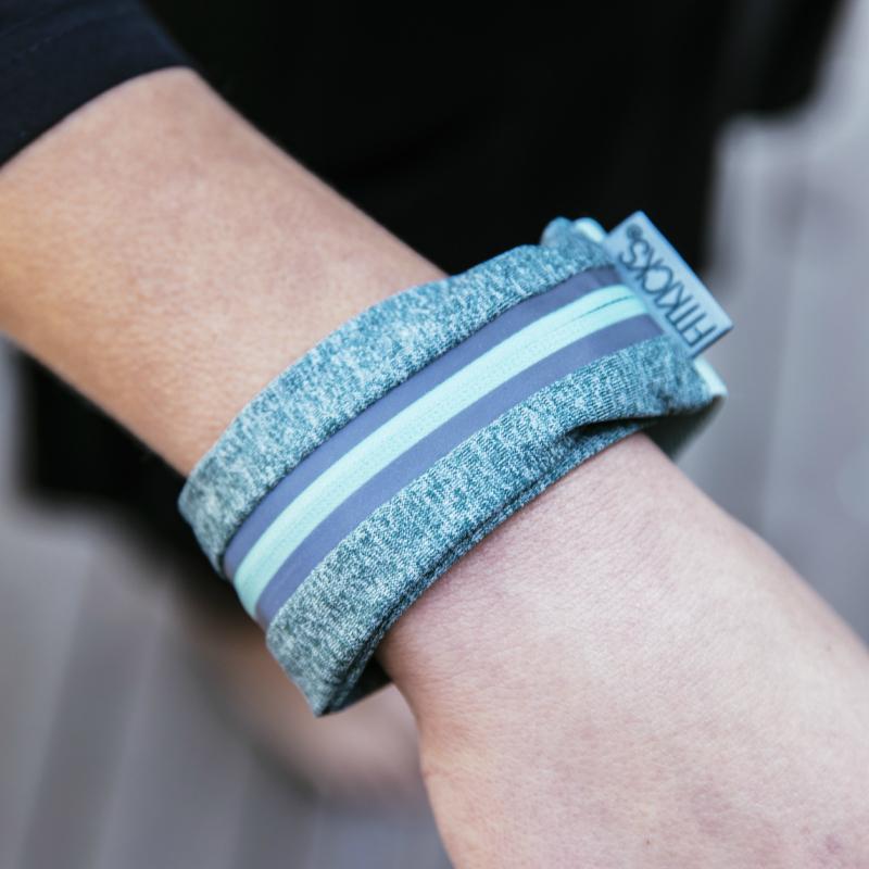 フィットキックス リストウォレット Fitkicks リストバンド ポケット付き 小銭入れ マラソン ランニング ウォーキング キーケース Fit002 Breakist Yahoo 店 通販 Yahoo ショッピング