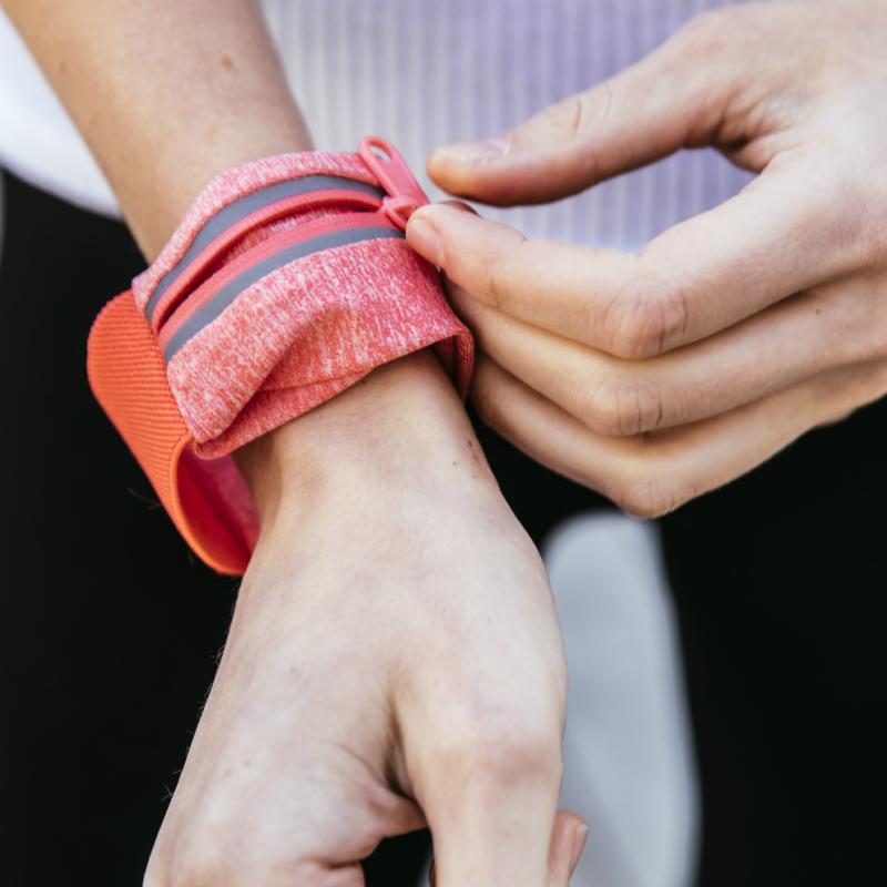 フィットキックス リストウォレット Fitkicks リストバンド ポケット付き 小銭入れ マラソン ランニング ウォーキング キーケース Fit002 Breakist Yahoo 店 通販 Yahoo ショッピング