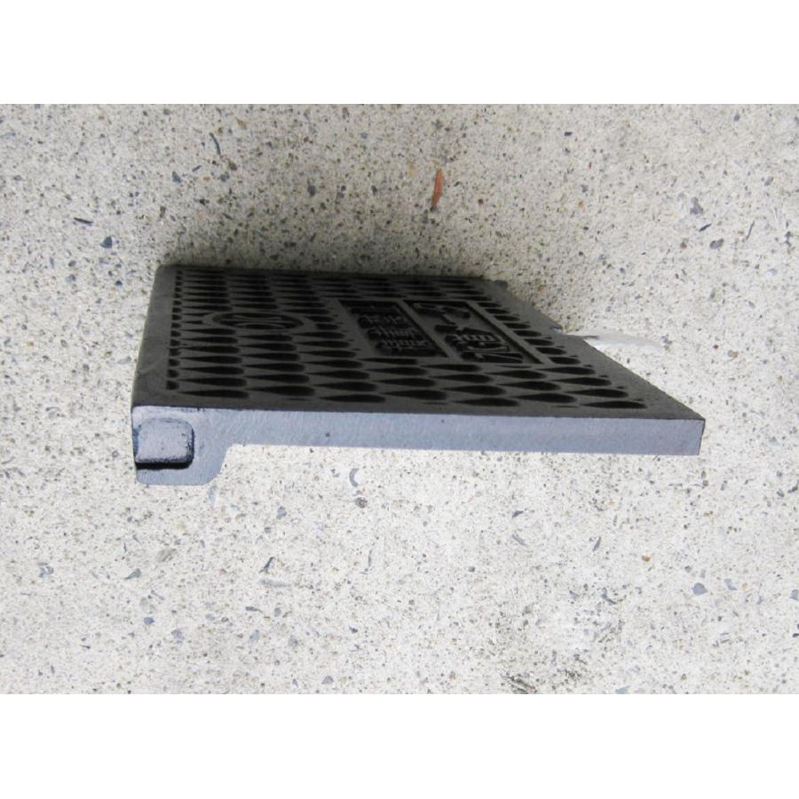 保温材付 寸法：220×370mm ヒノデ対応 鋳鉄製 補修蓋 メーターボックス