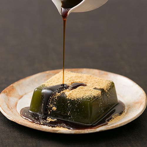 抹茶プリンと抹茶わらび餅（各3 個、計6個セット）きな粉・黒蜜 付き