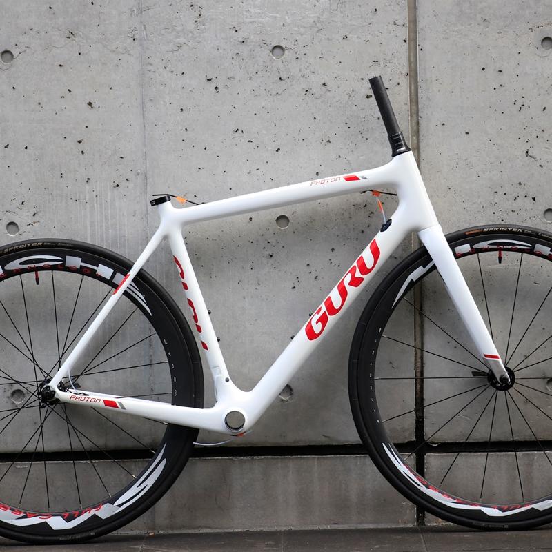 GURU 「グル」 PHOTON V4 2015年モデル ロードバイク GURU 「グル」 PHOTON V4 2015年モデル ロードバイク