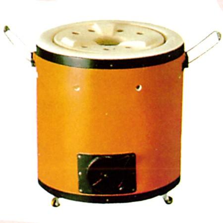 伝統的な金属製調理器具／練炭 伝統的な金属製調理器具／練炭