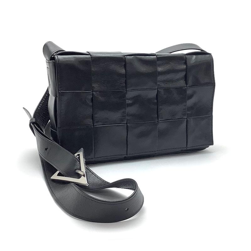 BOTTEGA VENETA ボッテガ・ヴェネタ カセット カーフ ブラック BOTTEGA VENETA ボッテガ・ヴェネタ カセット カーフ ブラック