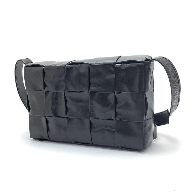 BOTTEGA VENETA ボッテガ・ヴェネタ カセット カーフ ブラック BOTTEGA VENETA ボッテガ・ヴェネタ カセット カーフ ブラック