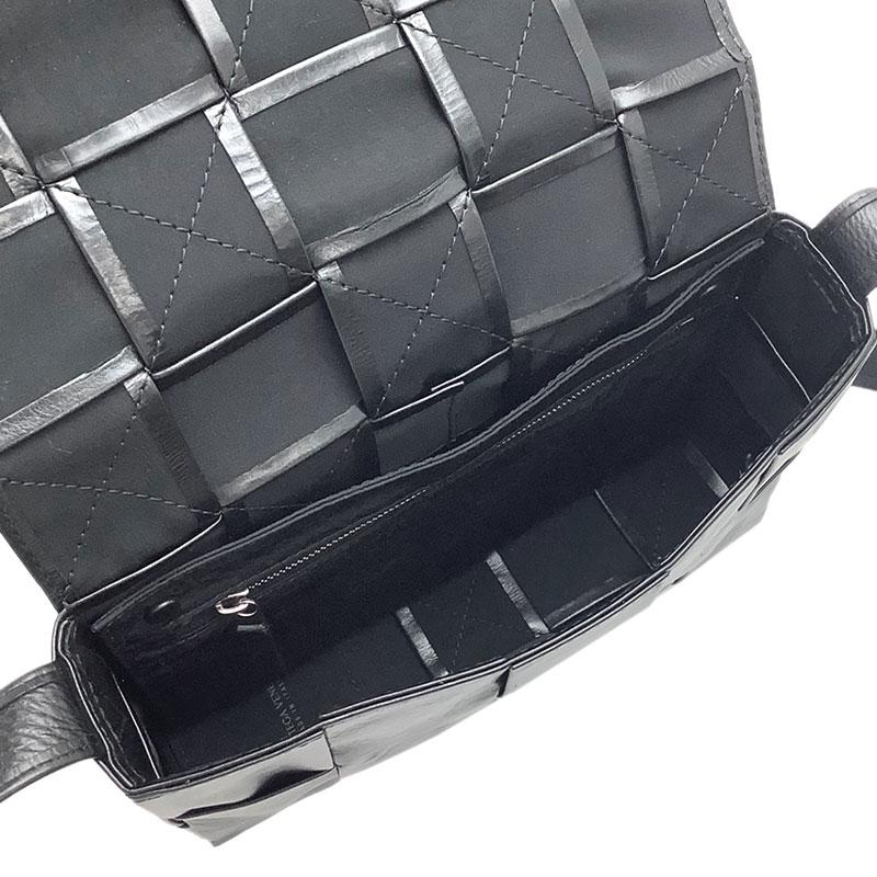 BOTTEGA VENETA ボッテガ・ヴェネタ カセット カーフ ブラック BOTTEGA VENETA ボッテガ・ヴェネタ カセット カーフ ブラック