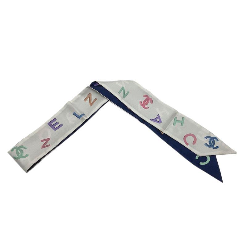 CHANEL シルクスカーフ ネイビー マルチカラー CHANEL シルクスカーフ ネイビー マルチカラー