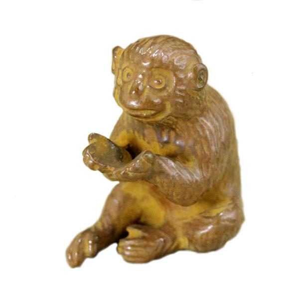 置物 干支（黄銅製）申・猿・さる・サル 子猿 座 手受 : 京都工芸舎