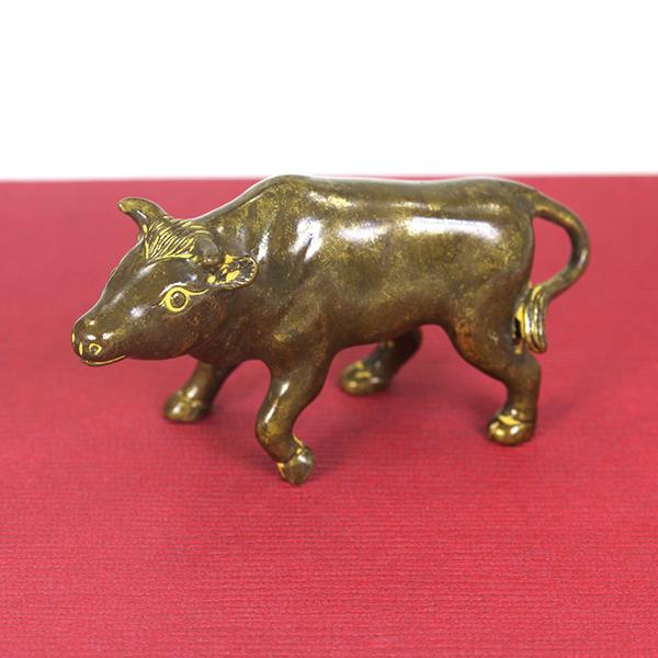 置物 干支 (黄銅製) 丑・牛・うし 立牛 親 : 京都工芸舎 Yahoo!店