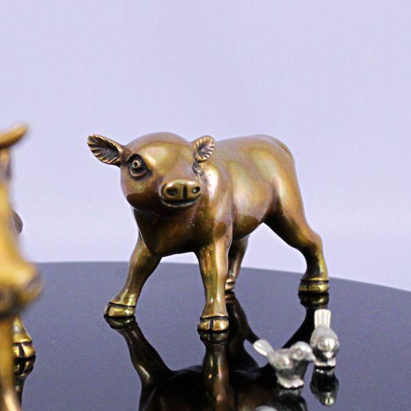 置物 干支 (黄銅製・白銅製) 丑・牛・うし 立牛の親子に雀 : 京都工芸