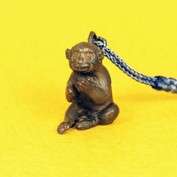 干支 根付（黄銅製）申・猿・さる・サル : 京都工芸舎 Yahoo!店 - 通販