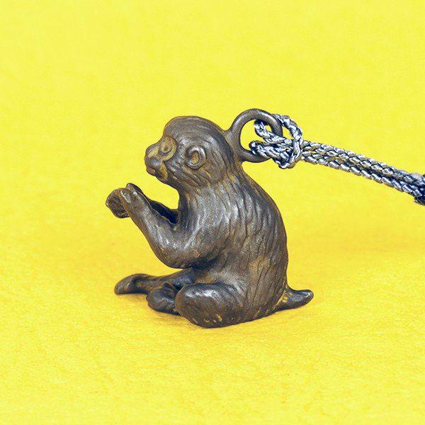 干支 根付（黄銅製）申・猿・さる・サル : 京都工芸舎 Yahoo!店 - 通販