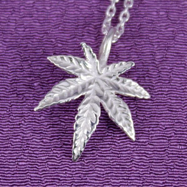 ネックレス (銀製) 紅葉・もみじ 小 : 京都工芸舎 Yahoo!店 - 通販