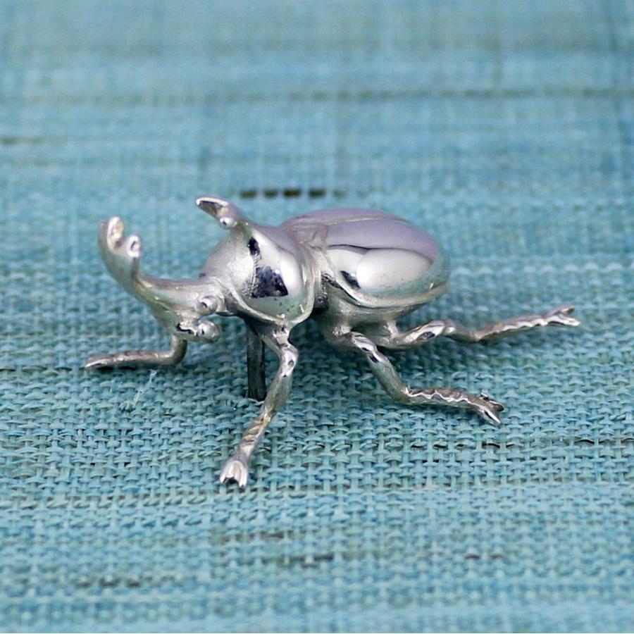 シルバー製　カブトムシ　ピンバッジ　ピンブローチ　タイタック シルバー製 カブトムシ ピンバッジ ピンブローチ タイタック シルバー