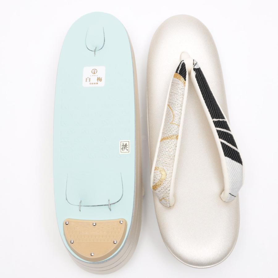 「人气商品」 草履バッグセット 成人式 振袖用 白梅 草履 帯地 3段 23.0cm〜24.5cm フリーサイズ 黒 白 金 ゴールド 古典 花柄 華やか 日本製 和装バッグ 和服 着物 和装 【O2792868133】(14900円)