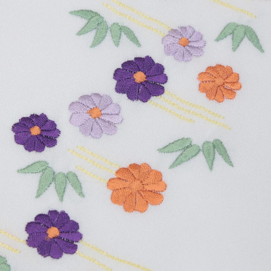 sold小花ブーケ柄　*・チャイカラー゜刺繍半衿　刺繍半襟 洗える半衿] 刺繍半衿 塩瀬 松竹梅と青海波 化粧箱入り 縁起物 吉祥柄