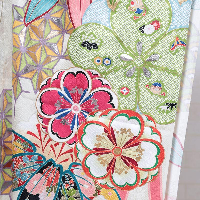 （専用のとなりました)更紗模様　正絹振袖×帯×長襦袢　3点セット 振袖 正絹 新品 仮絵羽 仕立て付き フルセット 長襦袢 袋帯 帯締め