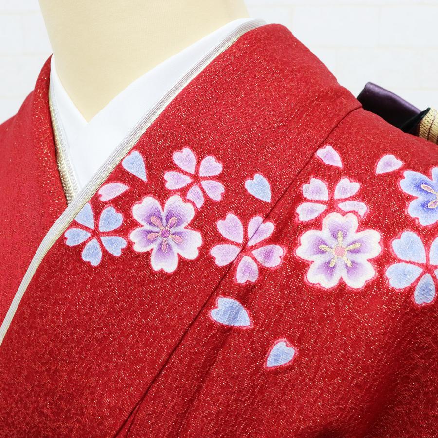 Ｓお仕立て上がり正絹振袖　臙脂色地に花、御所車模様　金糸刺繍　綸子生地 Sお仕立て上がり正絹振袖 あずき色、白地に花、御所車模様 刺繍 綸子