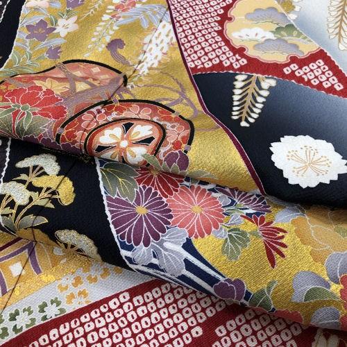 A5 アンティーク 季節の花々 刺繍 金糸 白色 牡丹 正絹 振袖 成人式 着物 TAKAZENの振袖 /ピンク色/古典/牡丹柄/ 最新作正統派古典 ピンク