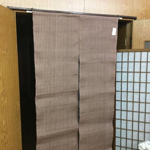 訳あり特価品】 麻のれん 縦縞 本麻のれん アズキ地に白縦縞