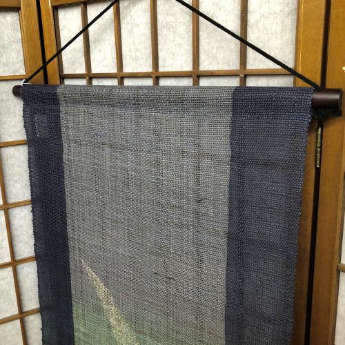 本麻タペストリー KERA工房 「日・月」 手織り 掛け軸 棒付き ロウ防
