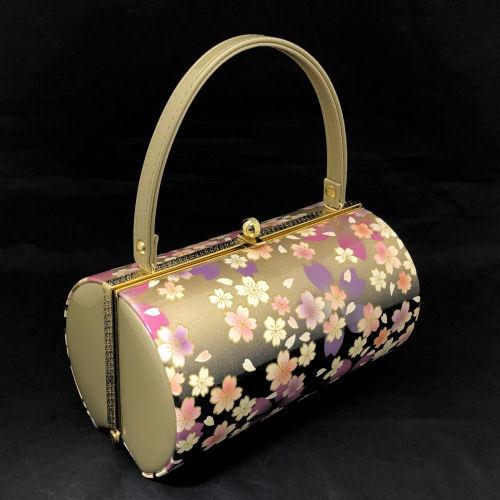 和装バック着物バック琉球紅型・琉球柄・葵の柄（白）入学卒業結婚七五三振袖お宮参り 和装バック着物バック琉球紅型・琉球柄・葵の柄（白）入学卒業