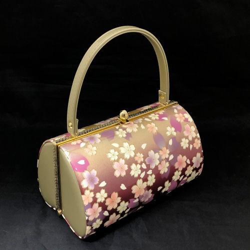 【新品】和装バッグ・草履セット【M】赤×ゴールド 少難有り） 草履バッグセット エナメル ゴールド （赤） M L