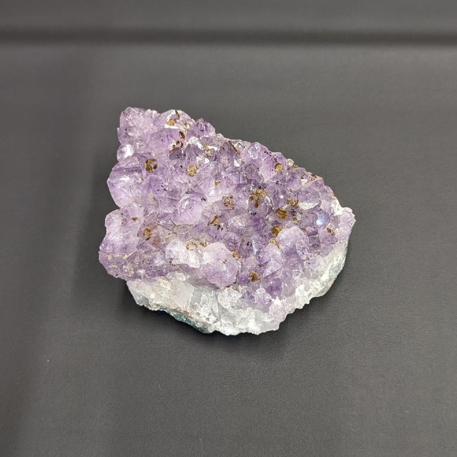 アメジストクラスター 554g Ag1 紫の結晶が光り輝くオブジェ 神秘の