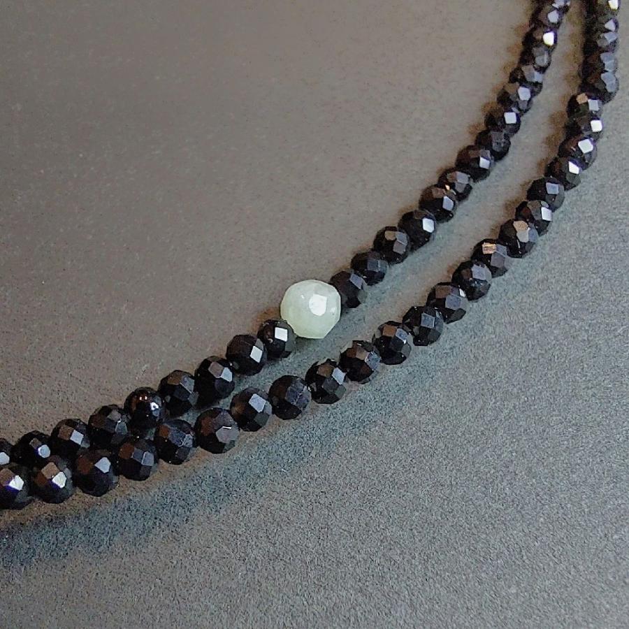 5月の誕生石/翡翠 64面カットオニキス ネックレス 1月から12月までの誕生石 長さとお好み3石をセレクトの画像