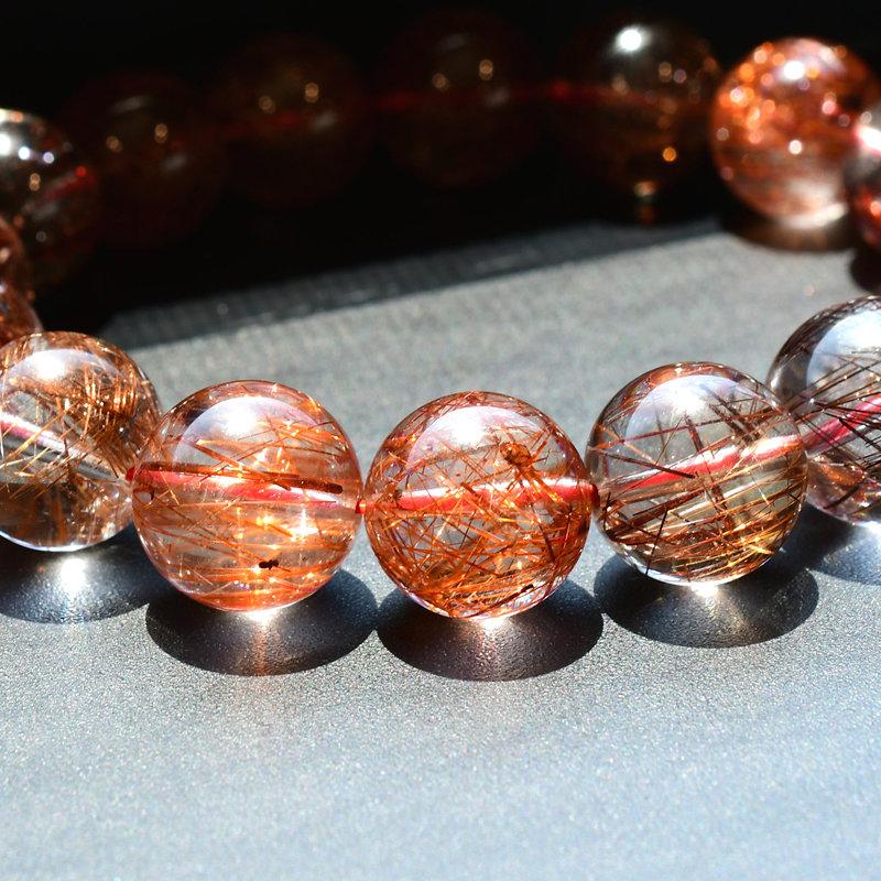 天然石ブレスレット 【高透明度クォーツに艶めく赤針が優美】13mm〜14mm レッドルチルクォーツ 艶感 一点物【GHB93】  京海堂の画像