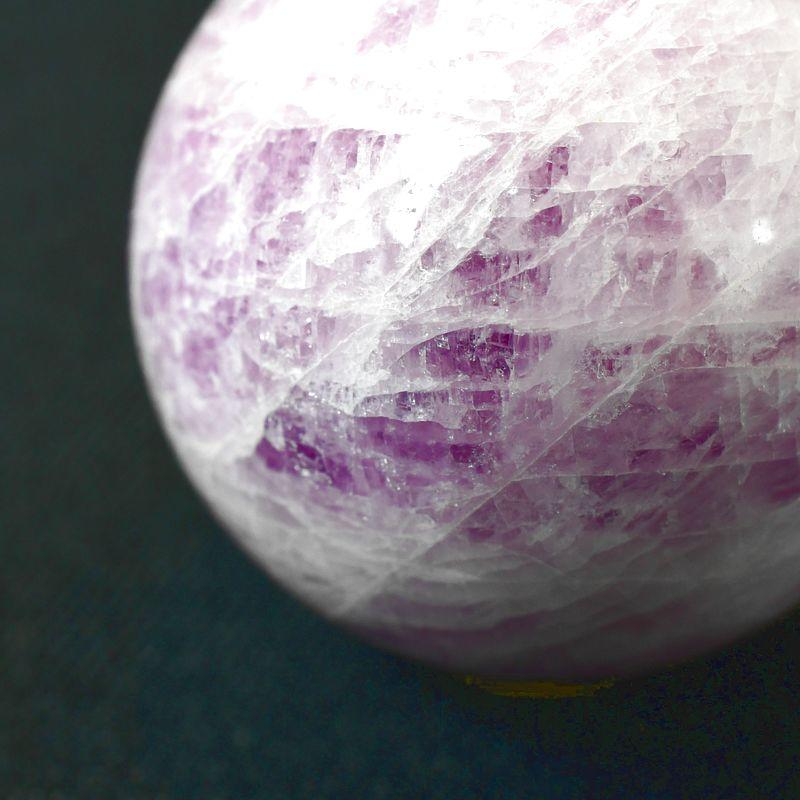 薄藤色の優美】クンツァイト スフィア 約40.5mm 109g GHKN1 台座付き