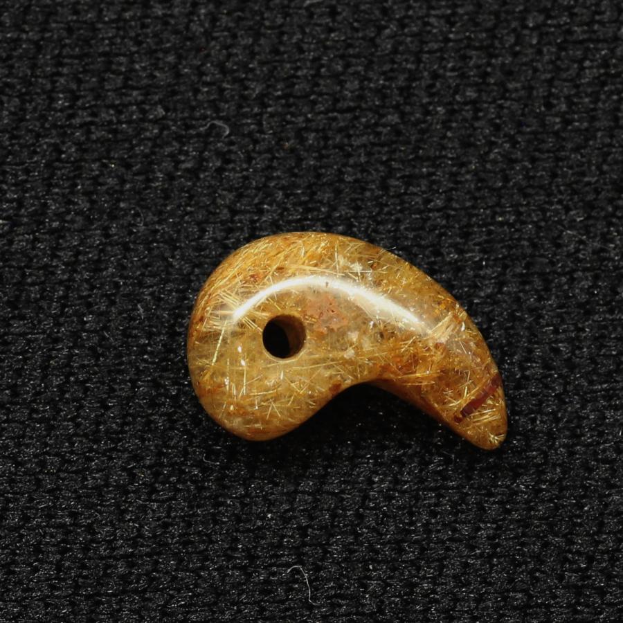 天然石 勾玉ゴールドルチル 約0.8g 濃密に詰まった黄金の輝き 仕事運 成功 お守り GHM20 交換用ゴム付＆巾着付 財運 石 京海堂の画像
