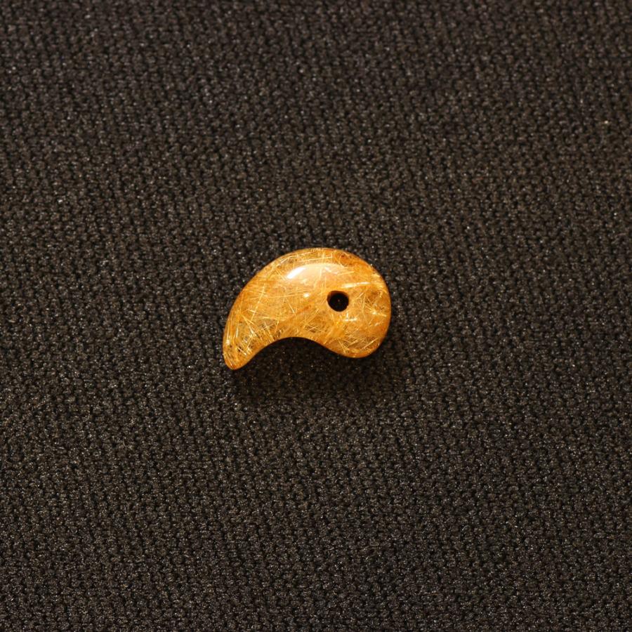 天然石 勾玉ゴールドルチル 約1.1g きらきらと上品な輝き 仕事運 成功 お守り GHM29 スエードコードor交換用ゴム付＆巾着付 財運 石 京海堂の画像