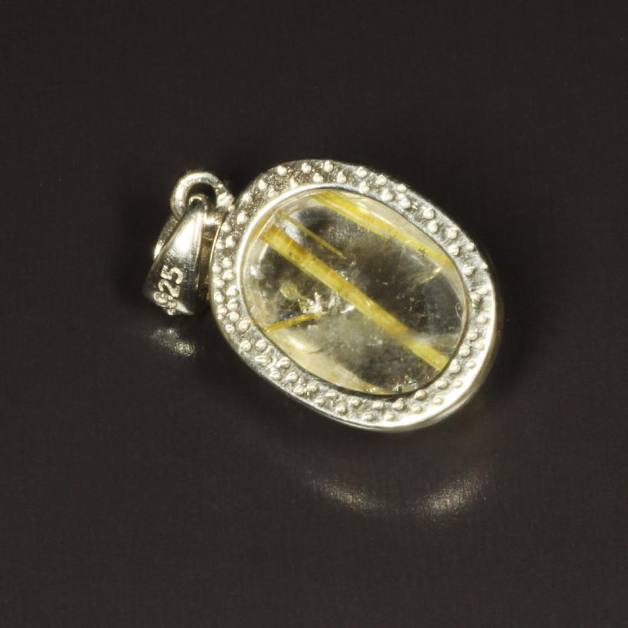 揺るぎない芯がある 一点物 レインボータイチンルチル ペンダント