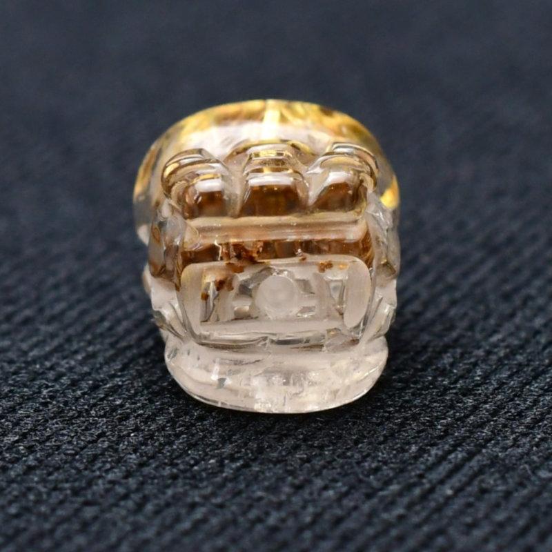 天然石 【艶やかな透明感と太金針の迫力】1点物 ゴールド タイチンルチル クォーツ 貔貅 ヒキュウ 【GHHKU4】3g 金運 商談 勝負運 お守り 貫通穴あり 京海堂の画像