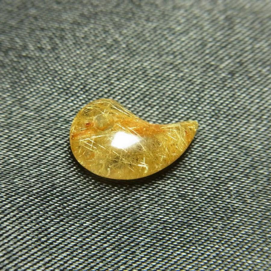 イチオシ 現品一点物 ゴールドルチル 勾玉 Ｍｒ４８ 金針水晶 お守り