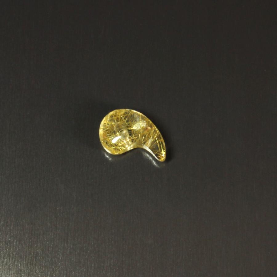 おすすめ一点物 透明度抜群 ゴールドルチル 勾珠Ｍｒ55 金針水晶 お守り効果 力が宿る パワーストーン   プレゼントの画像