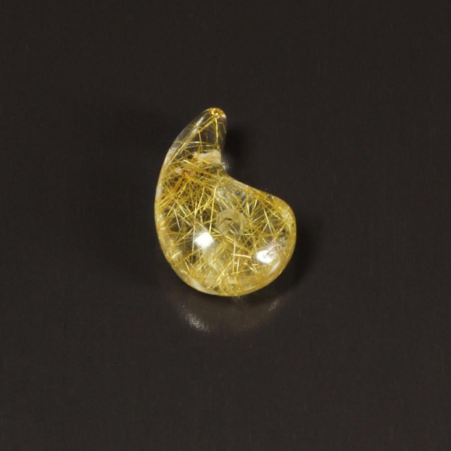 おすすめ一点物 透明度抜群 ゴールドルチル 勾珠Ｍｒ55 金針水晶 お守り効果 力が宿る パワーストーン   プレゼントの画像