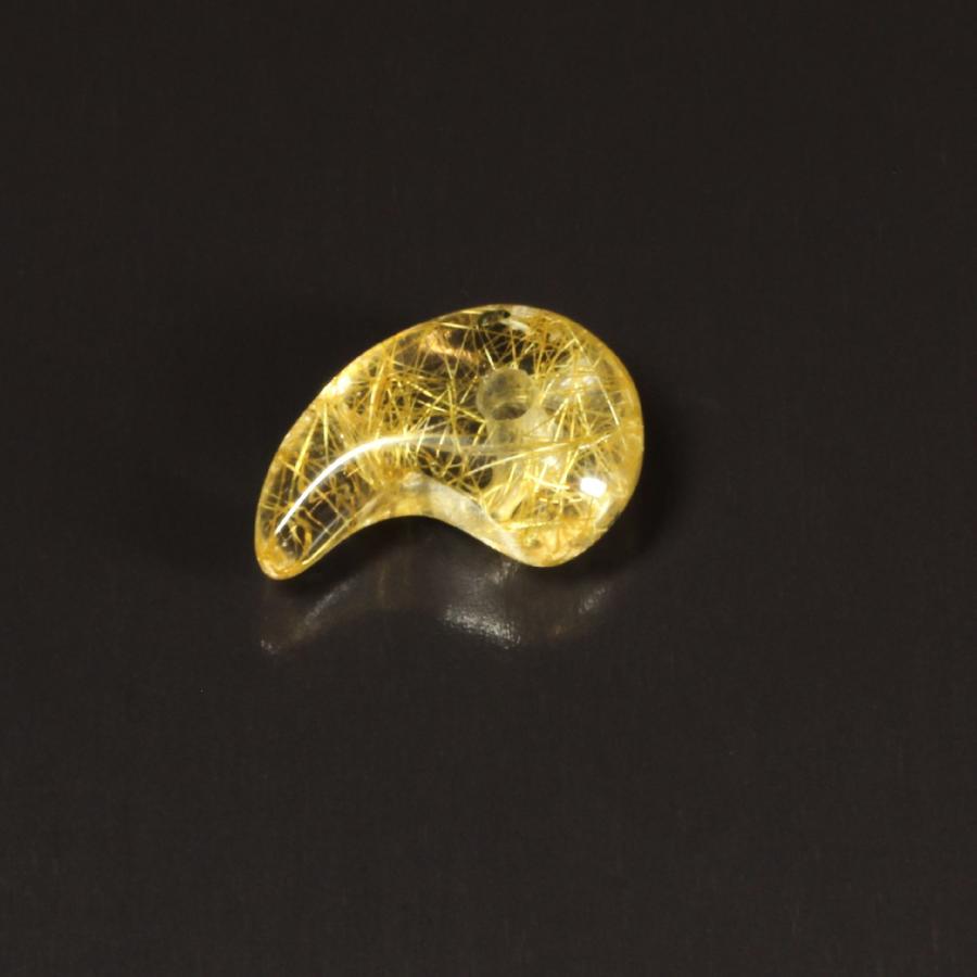おすすめ一点物 透明度抜群 ゴールドルチル 勾珠Ｍｒ55 金針水晶 お守り効果 力が宿る パワーストーン   プレゼントの画像