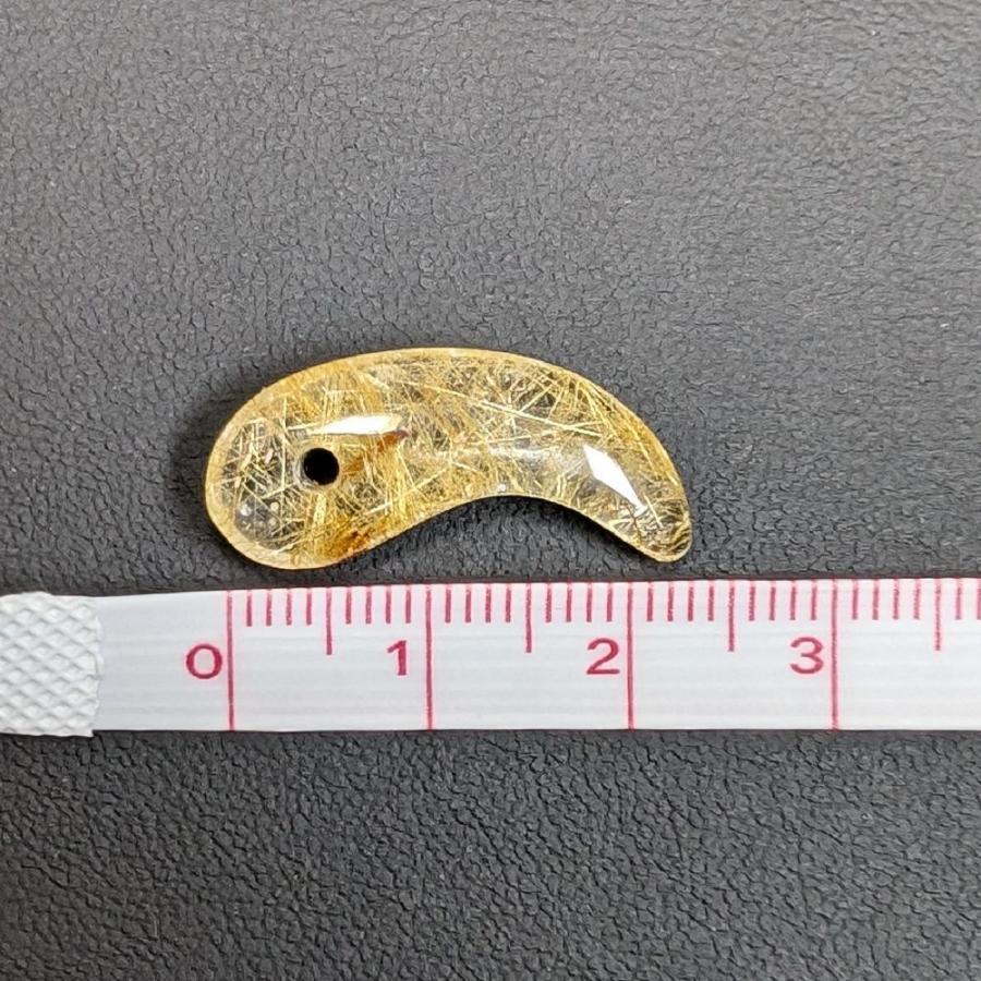 美しさの中の格好良さ!! 一点物 ゴールドルチル 勾珠 MR94 金針水晶