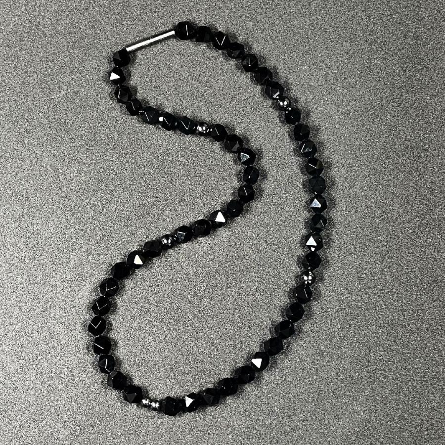 ワイルドに決まる浮彫皇帝龍水晶プレート 20 面カットオニキス 磁気 ヘマタイト ネックレス 金運 芸能人 URN 14の画像