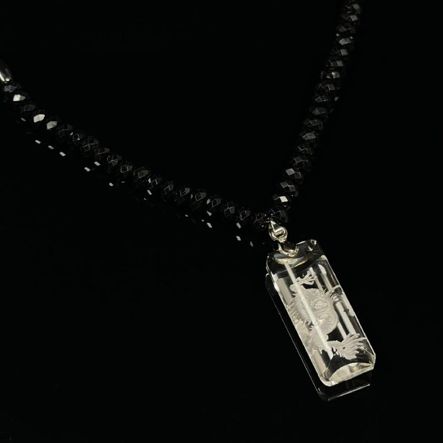 パフォーマンス向上 浮彫龍水晶プレート ブラックスピネル ヘマタイト磁気ネックレス プロスポーツ選手 URN6の画像