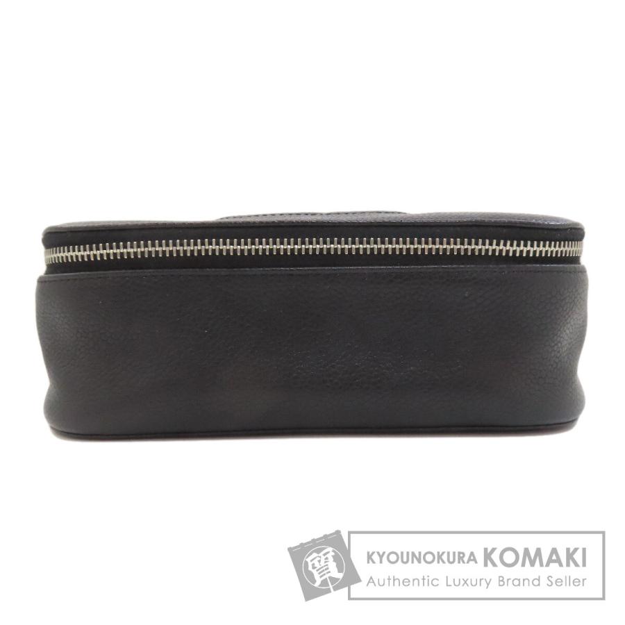 CHANEL（シャネル） ココマーク シルバー金具 化粧ポーチ グレインド