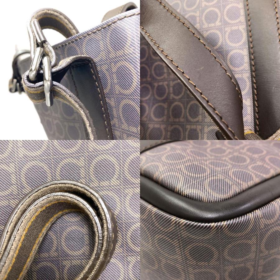 Salvatore Ferragamo サルヴァトーレフェラガモ ガンチーニ金具