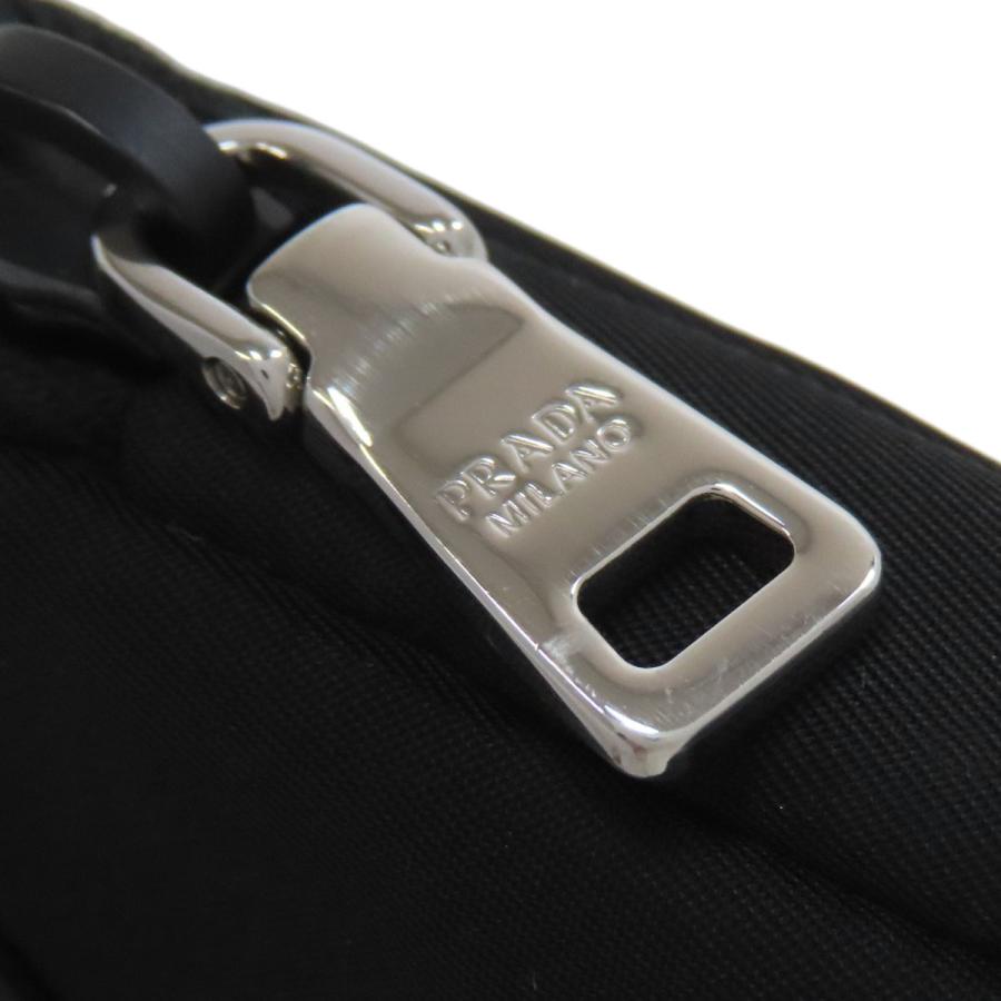 PRADA（プラダ） ロゴ金具 ミニポーチ RE NYLON アクセサリーポーチ