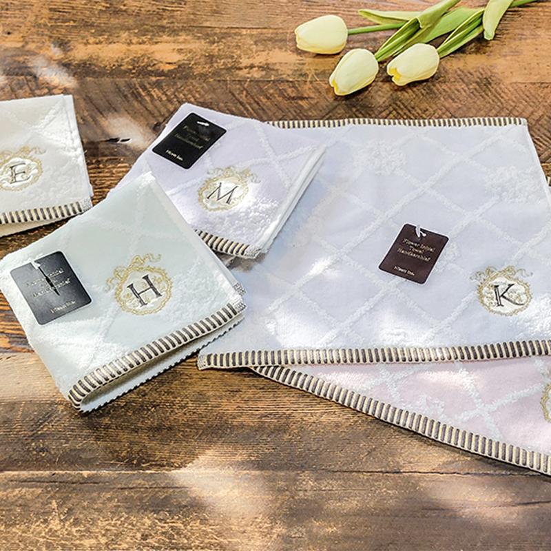 Initial Series フラワーイニシャル タオルハンカチ プチギフト 刺繍