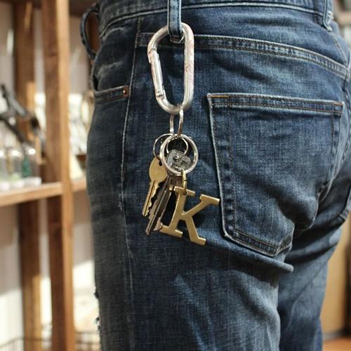 真鍮イニシャルキーリング ブラス キーホルダー BRASS LETTER 真鍮イニシャルキーリング ブラス キーホルダー BRASS LETTER