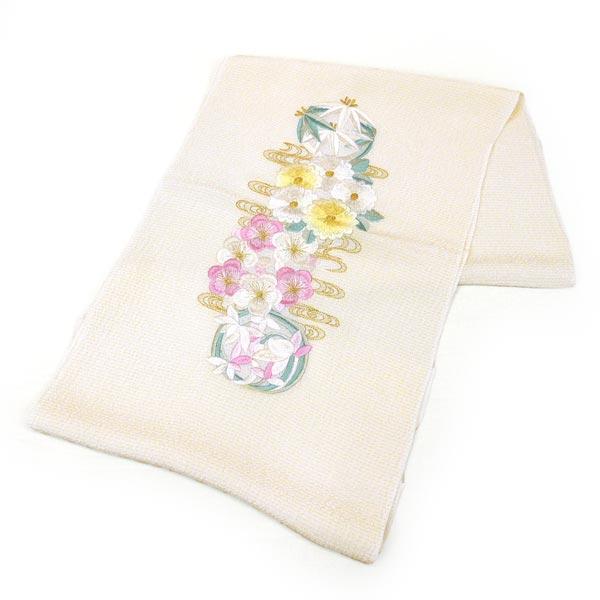 正絹魅惑のホワイト刺繍入り着物 正絹魅惑のホワイト刺繍入り着物