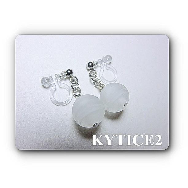 I696sswh V トクプラ 安い アレルギー対応 樹脂ピアス 樹脂ノンホールピアス イヤリング 10ｍｍ マーブル 期間限定の激安セール