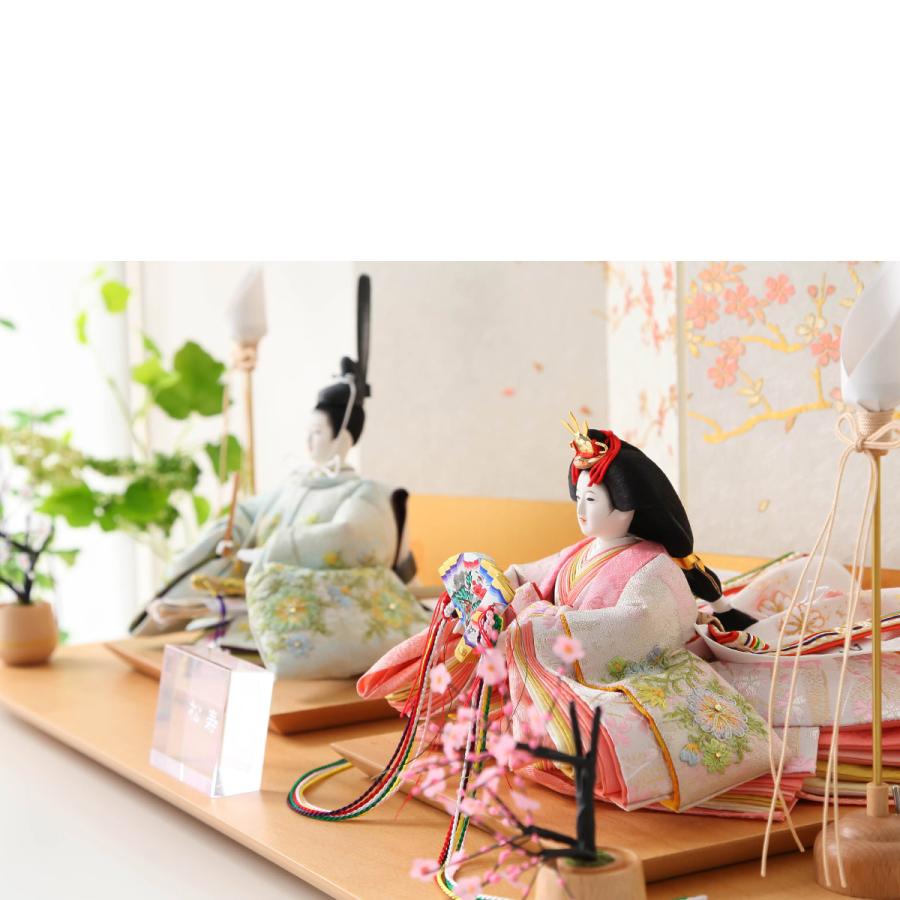 【美品】小出松寿作　雛人形　親王飾り 三段セット 雛人形】三寸 おぼこ雛 宝尽くし文様 親王揃いアクリルケース飾り〈小