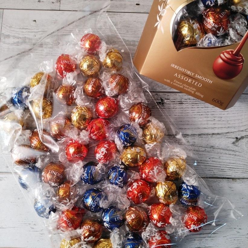 LINDOR リンツ リンドール チョコレート アソート 約600g LINDOR リンツ リンドール チョコレート アソート 約600g